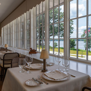 The Commodore – A Bartolotta Restaurant Dining Room Window Seating 